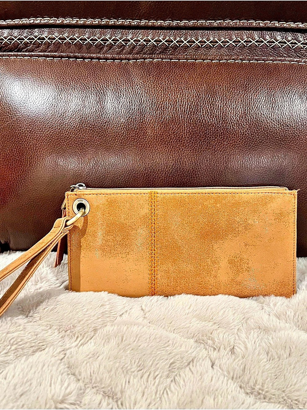 HOBO Brown Wristlet Clutch Like New